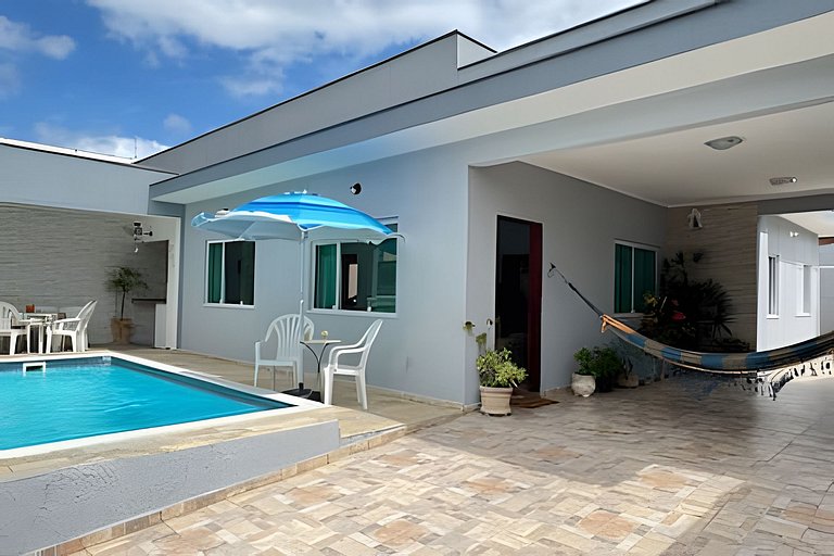 Casa 500m praia, Piscina, Churrasqueira, Wi-fi