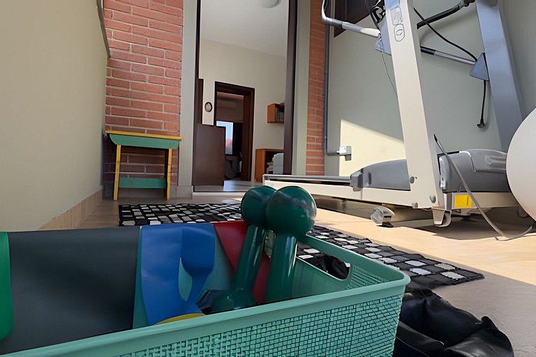 Piscina, Ar, Academia e Cervejeira — 220m da praia