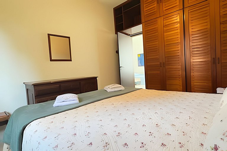 Piscina, Ar, Academia e Cervejeira — 220m da praia