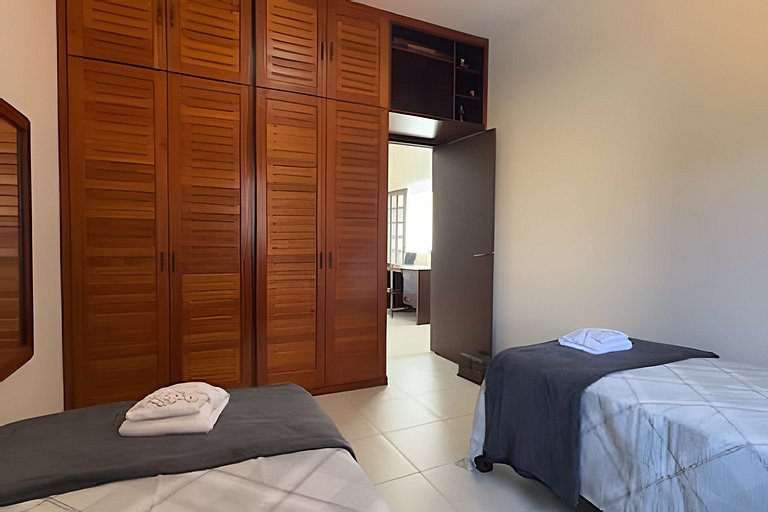 Piscina, Ar, Academia e Cervejeira — 220m da praia