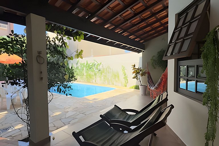 Piscina, Ar, Academia e Cervejeira — 220m da praia