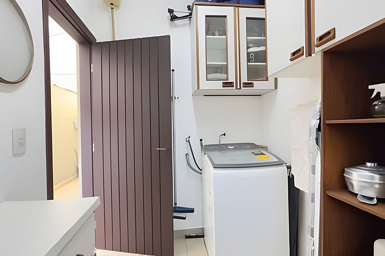 Piscina, Ar, Academia e Cervejeira — 220m da praia