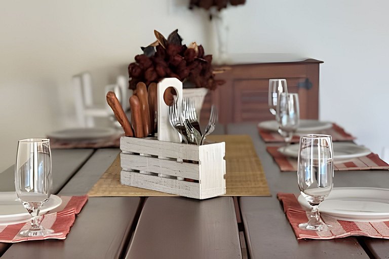 Piscina, Ar, Academia e Cervejeira — 220m da praia