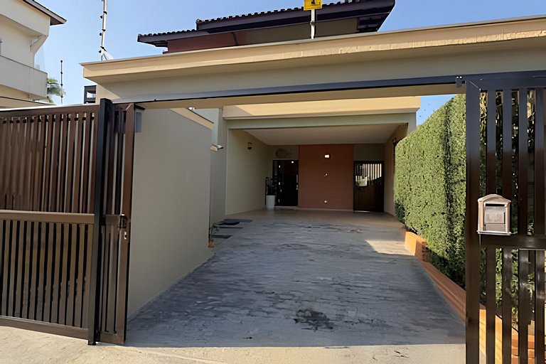 Piscina, Ar, Academia e Cervejeira — 220m da praia