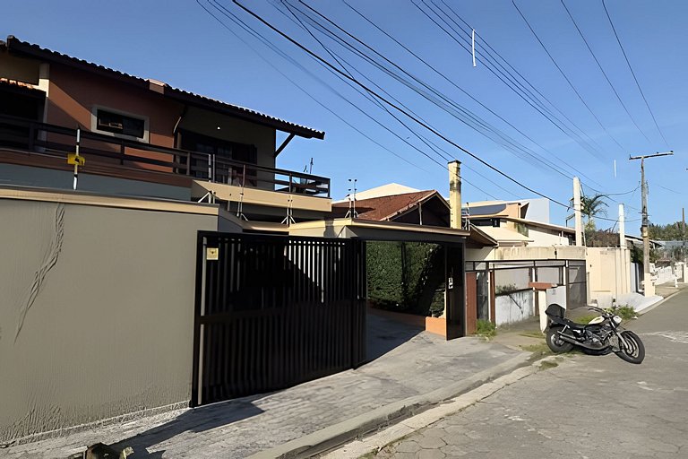 Piscina, Ar, Academia e Cervejeira — 220m da praia