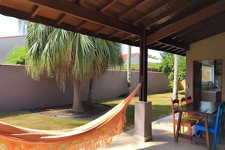 Casa 100 metros praia, Wi fi, Ar, Área Gourmet